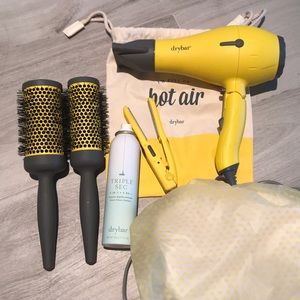 Drybar bundle - dryer iron brushes cap + 1